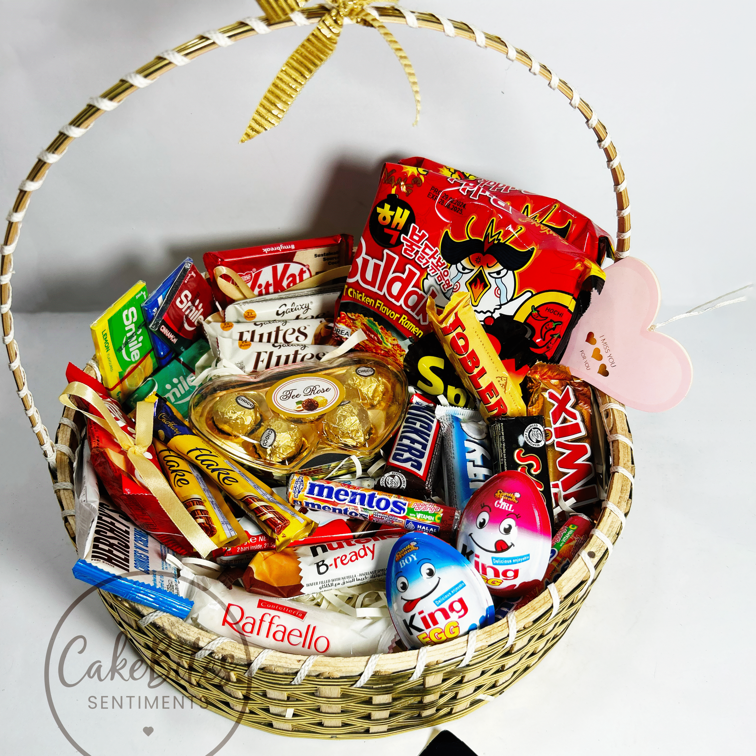 Eid Delight Basket with Snacks & Decor