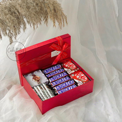 Mini Love Hamper – Red Candy Treats
