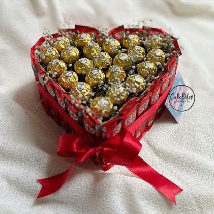 Deluxe Chocolate Heart with KitKat Border